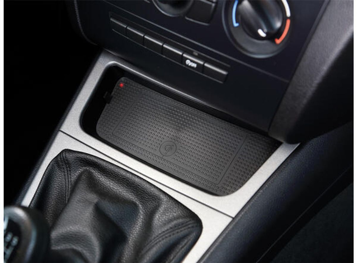 inbay Integrert Qi ladeplate (10W) BMW 1-Serie (2004 - 2011)